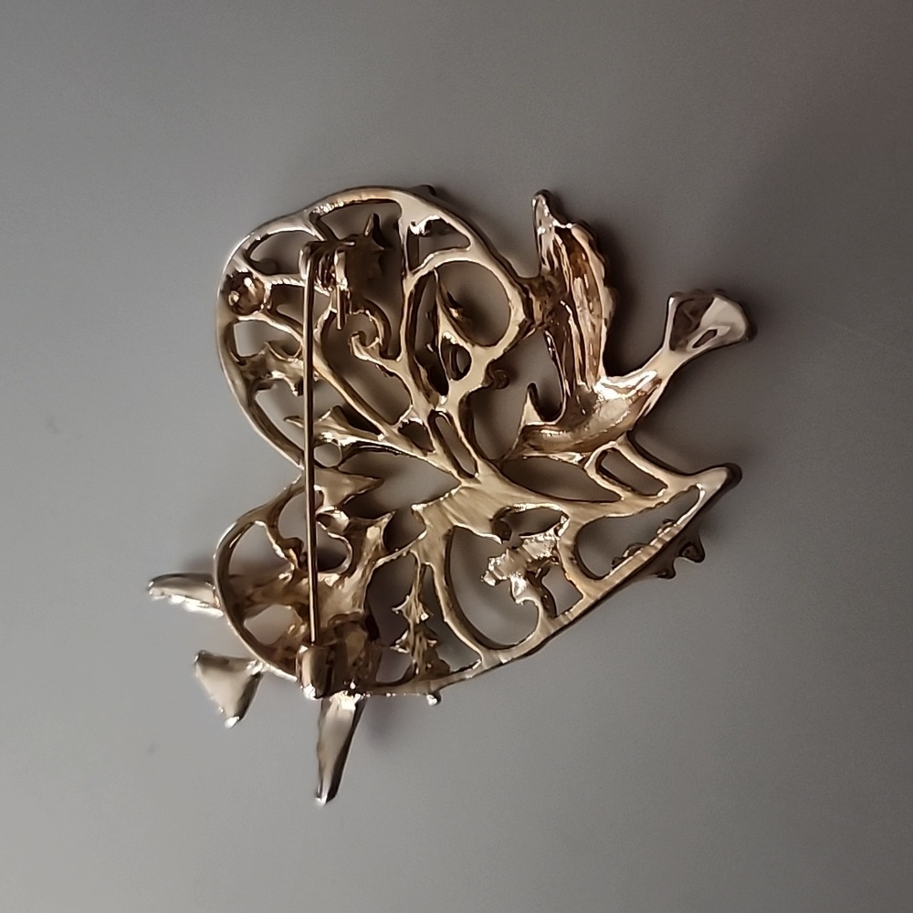Last One Cardinal Christmas Love Heart Brooch Discontiued Item - Picture 5 of 5